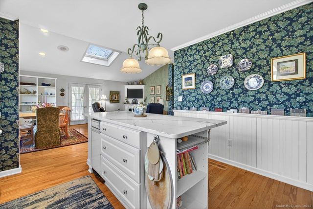 141 State Street, Guilford, CT 06437