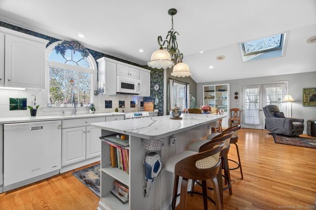 141 State Street, Guilford, CT 06437