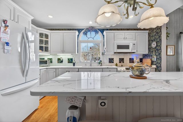 141 State Street, Guilford, CT 06437