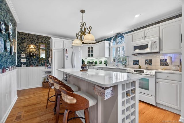 141 State Street, Guilford, CT 06437