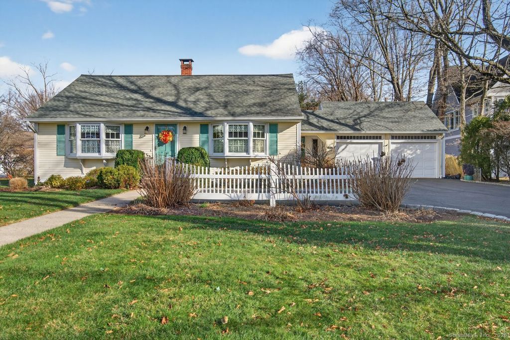 141 State Street, Guilford, CT 06437