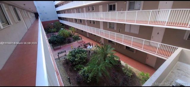 600 NW 32nd Pl 506, Miami, FL 33125