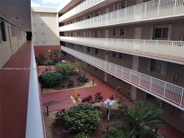 600 NW 32nd Pl 506, Miami, FL 33125