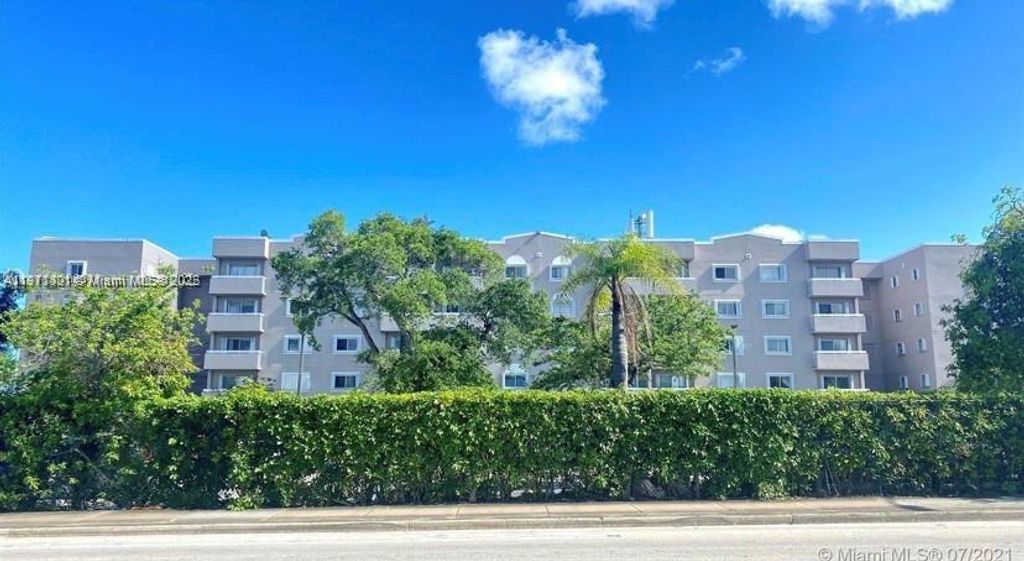 600 NW 32nd Pl 506, Miami, FL 33125