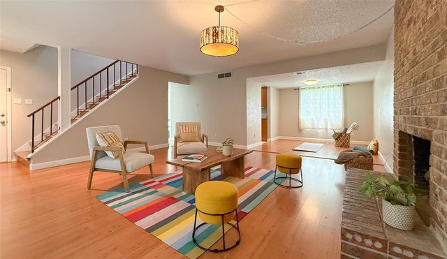 8401 LORALINDA DR, Austin, TX 78753