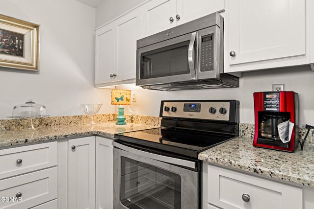 1235 Ski Mountain Road, Gatlinburg, TN 37738