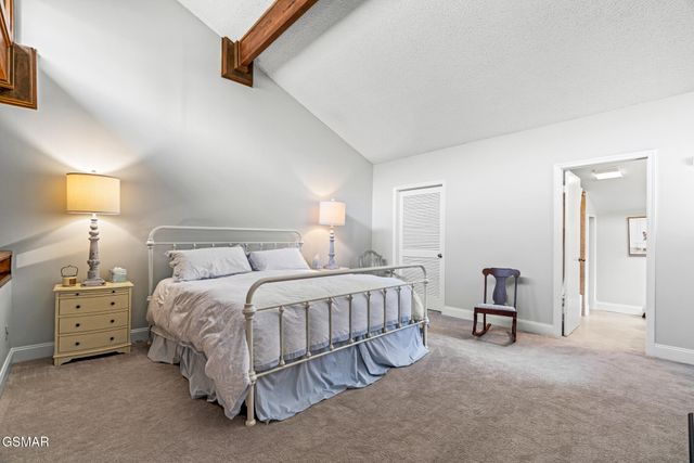 1235 Ski Mountain Road, Gatlinburg, TN 37738