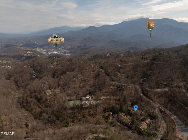 1235 Ski Mountain Road, Gatlinburg, TN 37738