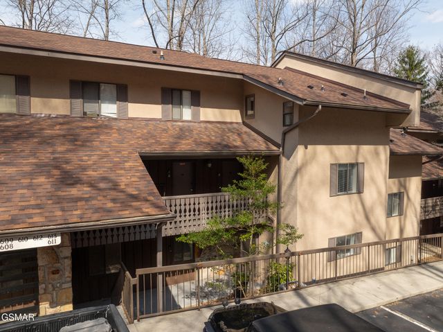 1235 Ski Mountain Road, Gatlinburg, TN 37738