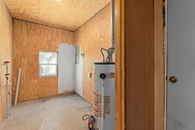 586 Private Road 3448, Kempner, TX 76539