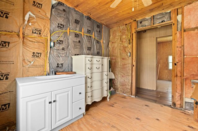 586 Private Road 3448, Kempner, TX 76539