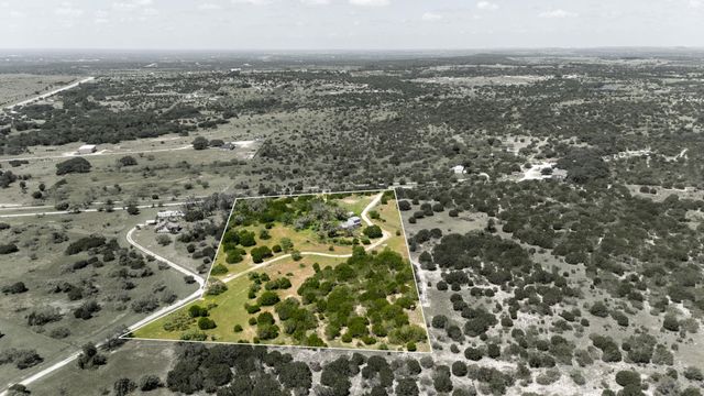 586 Private Road 3448, Kempner, TX 76539