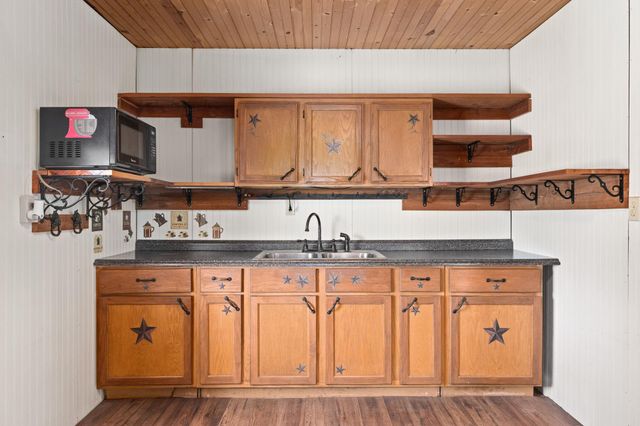 586 Private Road 3448, Kempner, TX 76539