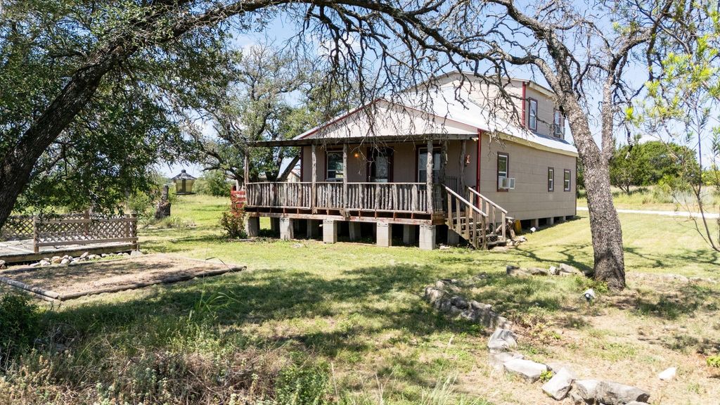 586 Private Road 3448, Kempner, TX 76539