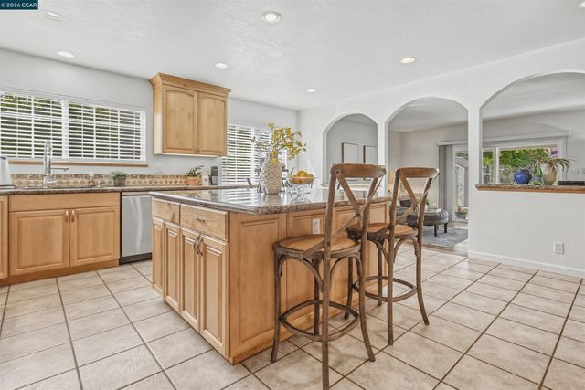 1740 Clayton Way, Concord, CA 94519
