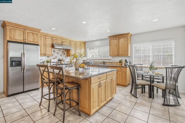 1740 Clayton Way, Concord, CA 94519