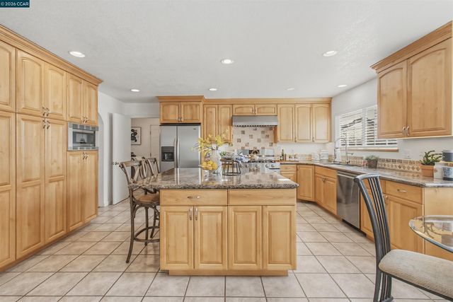 1740 Clayton Way, Concord, CA 94519
