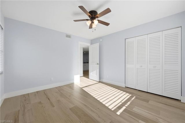 1330 Derbyshire CT E101, Naples, FL 34116