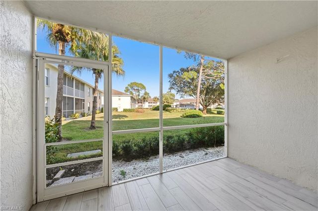 1330 Derbyshire CT E101, Naples, FL 34116