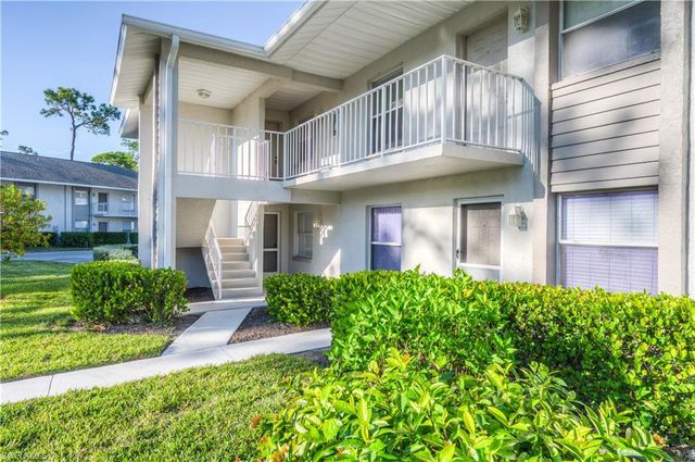 1330 Derbyshire CT E101, Naples, FL 34116