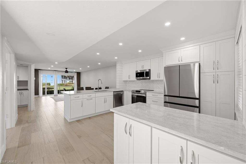 1330 Derbyshire CT E101, Naples, FL 34116