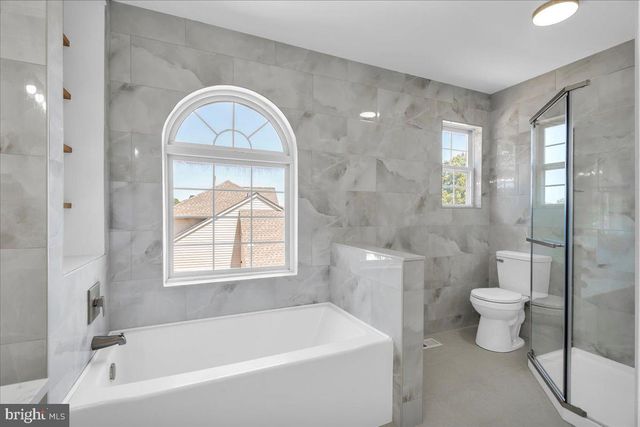 35 WILTONS LANDING RD, Sicklerville, NJ 08081