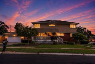 8336 W 94th Street, Hickory Hills, IL 60457