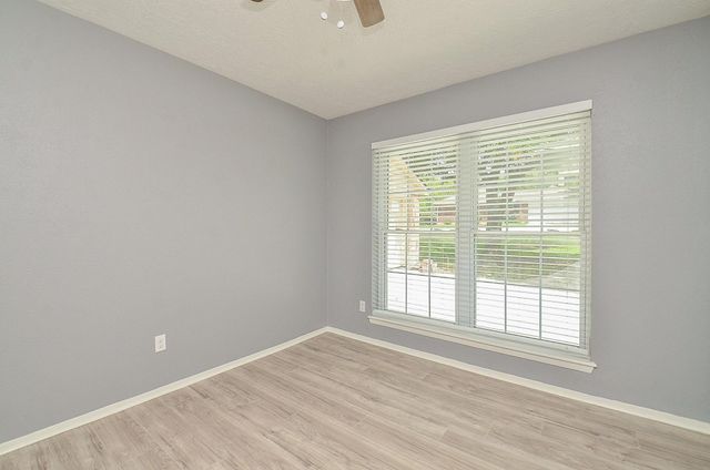 12791 Lake Conroe Hills Drive, Willis, TX 77318