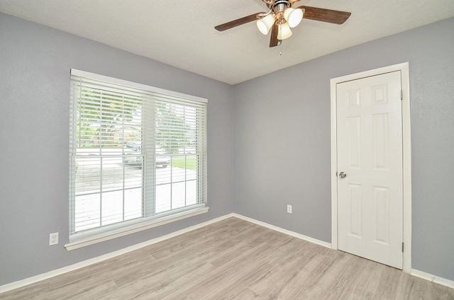 12791 Lake Conroe Hills Drive, Willis, TX 77318