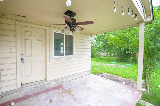 12791 Lake Conroe Hills Drive, Willis, TX 77318