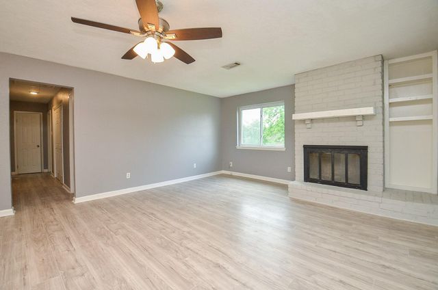 12791 Lake Conroe Hills Drive, Willis, TX 77318