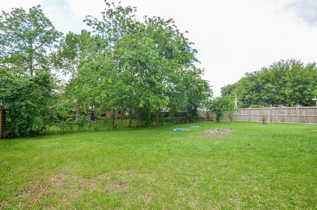 12791 Lake Conroe Hills Drive, Willis, TX 77318