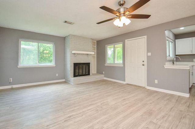 12791 Lake Conroe Hills Drive, Willis, TX 77318