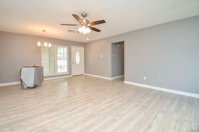 12791 Lake Conroe Hills Drive, Willis, TX 77318