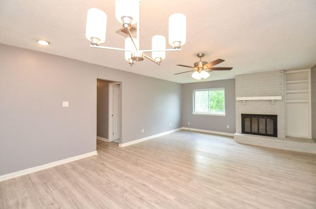 12791 Lake Conroe Hills Drive, Willis, TX 77318