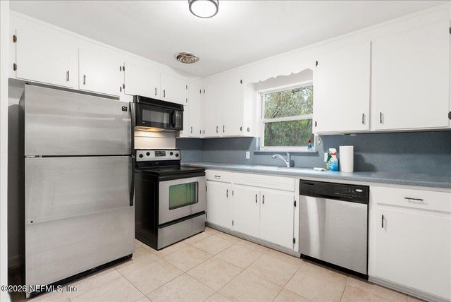 6402 LOU Court, Jacksonville, FL 32216