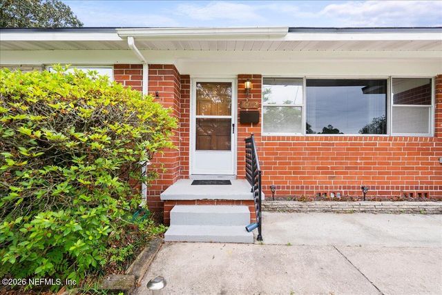 6402 LOU Court, Jacksonville, FL 32216