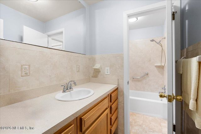 6402 LOU Court, Jacksonville, FL 32216
