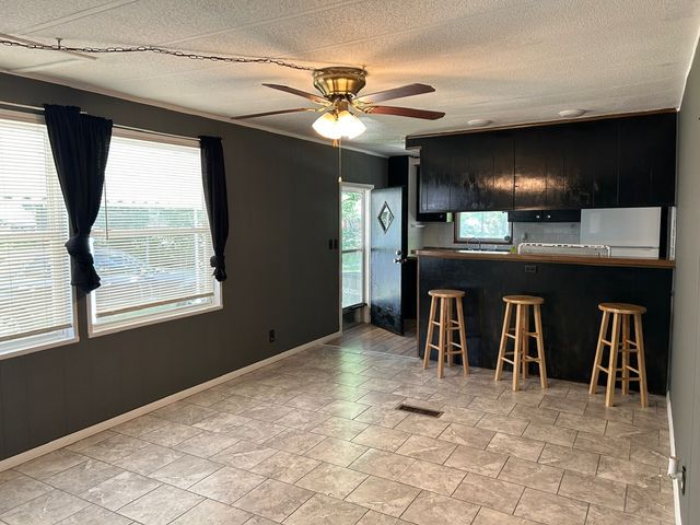 4461 S Creek Dr, Cookeville, TN 38506