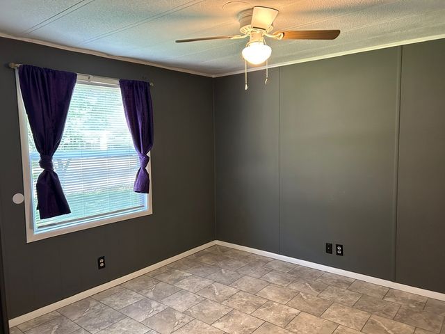 4461 S Creek Dr, Cookeville, TN 38506