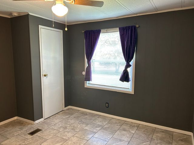 4461 S Creek Dr, Cookeville, TN 38506