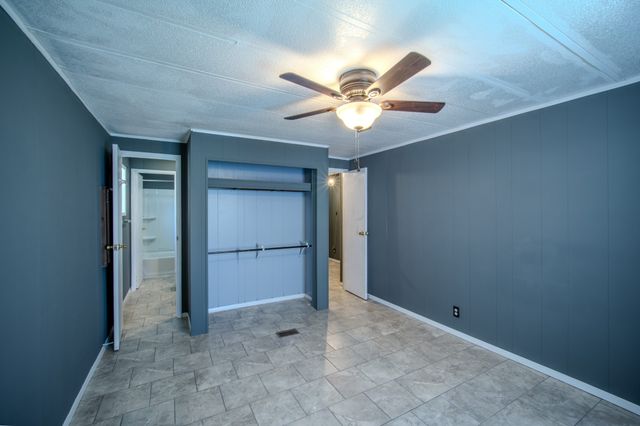 4461 S Creek Dr, Cookeville, TN 38506