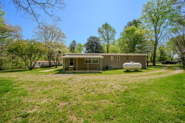 4461 S Creek Dr, Cookeville, TN 38506