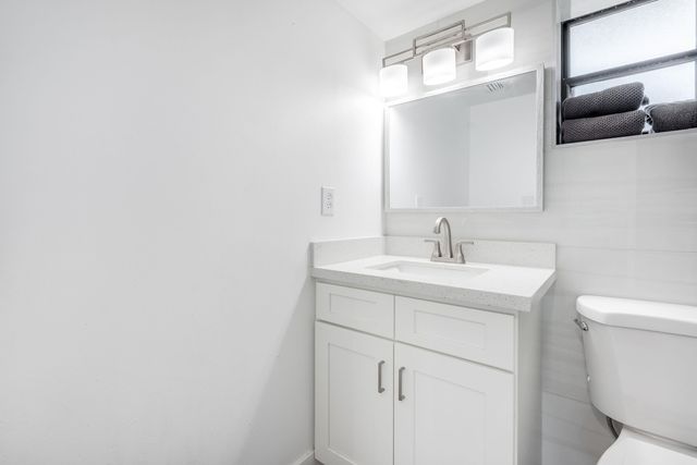 1700 N Congress 302, West Palm Beach, FL 33401