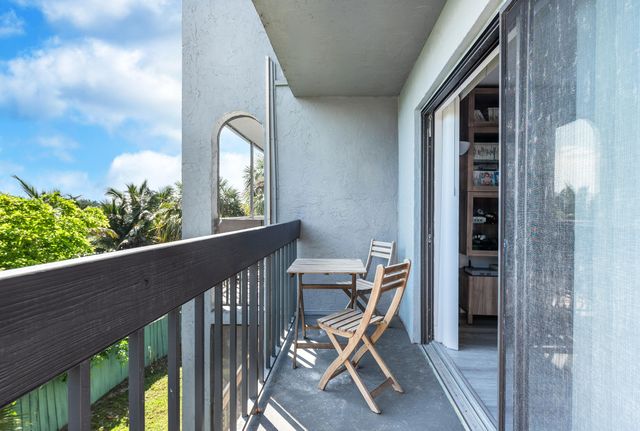 1700 N Congress 302, West Palm Beach, FL 33401