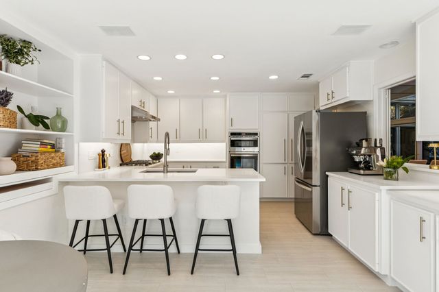 9616 Viewside Drive, Dallas, TX 75231