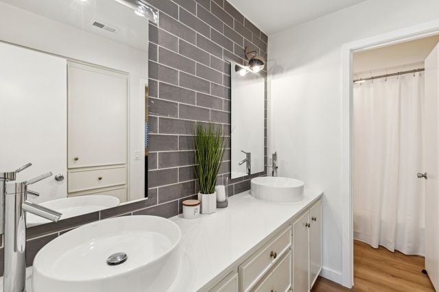 9616 Viewside Drive, Dallas, TX 75231