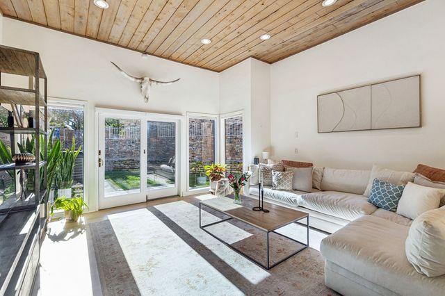 9616 Viewside Drive, Dallas, TX 75231