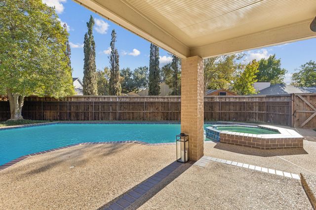 9616 Viewside Drive, Dallas, TX 75231