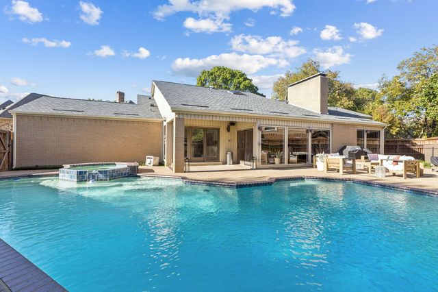 9616 Viewside Drive, Dallas, TX 75231